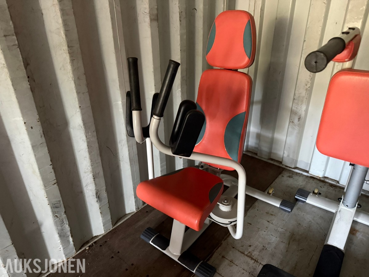 Treningsutstyr – 4 stk. apparater og trimsykkel