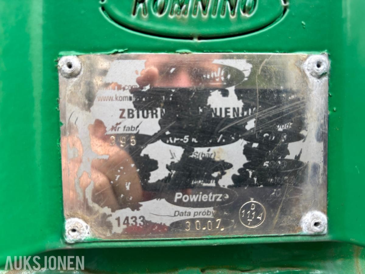 2007 Komnino  Vertikal trykktank / lufttank  – ca. 5.000 liter – fungerer