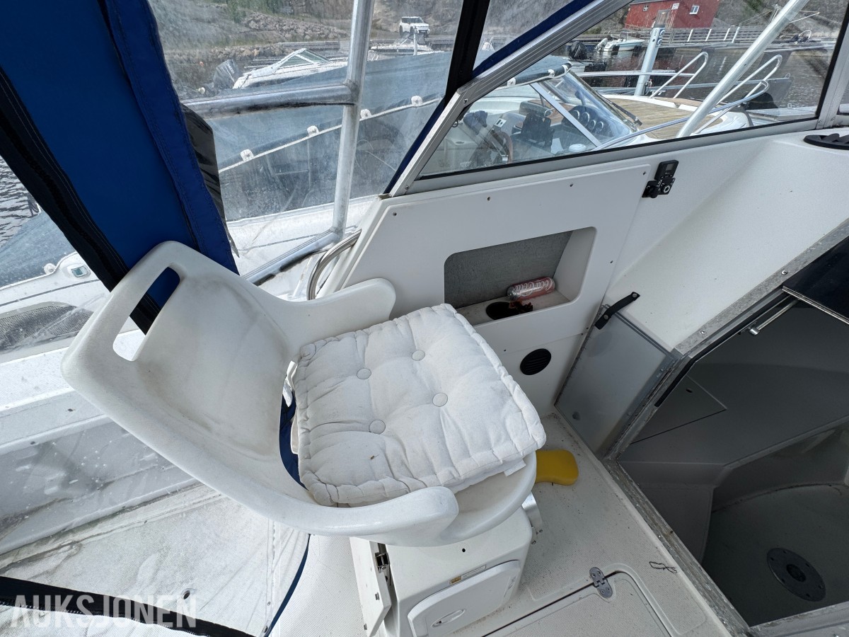 2004 Fourwinns Quest 217