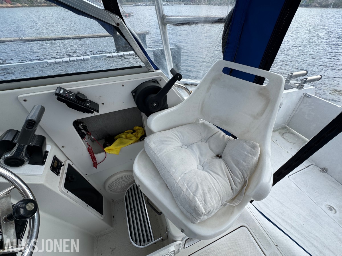 2004 Fourwinns Quest 217