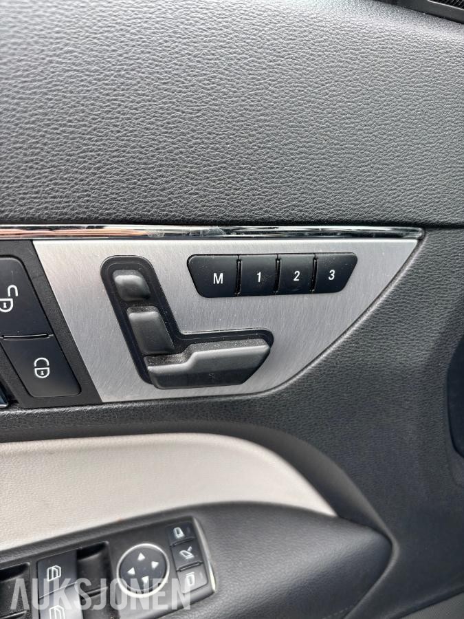 2013 Mercedes Benz E Klasse E200 Cabriolet Automat Skinninteriør Navigasjon