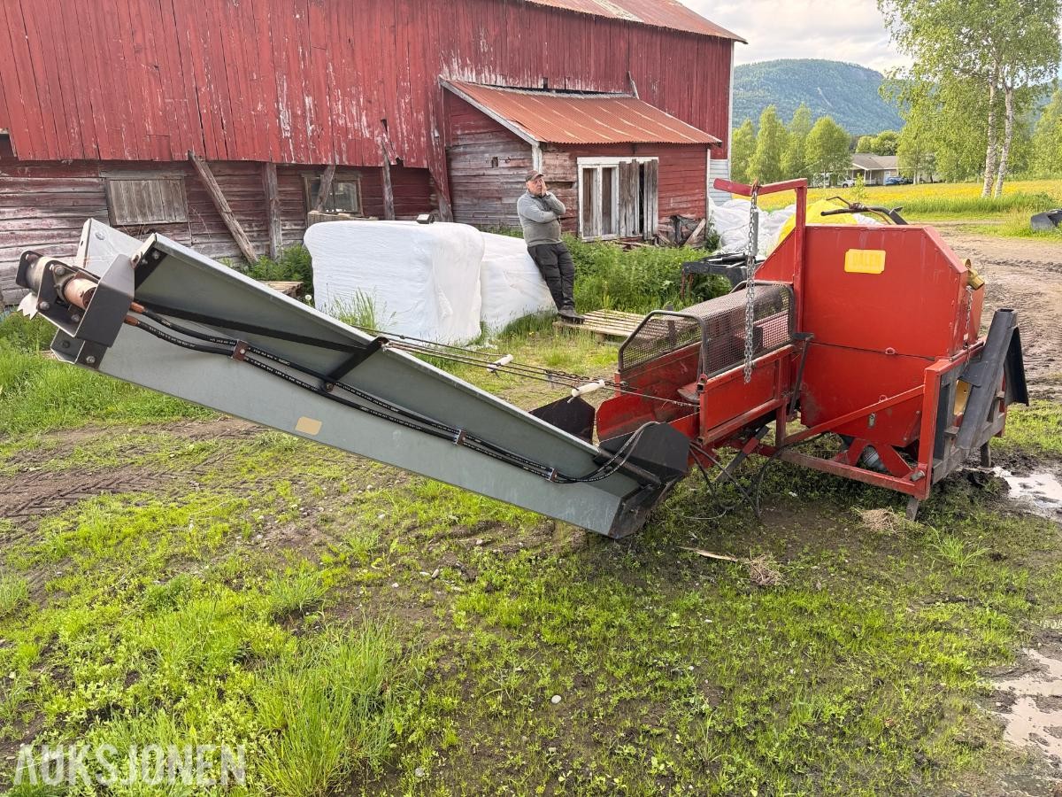 1999 Dalen Vedmaskin med transportbånd – traktordrevet