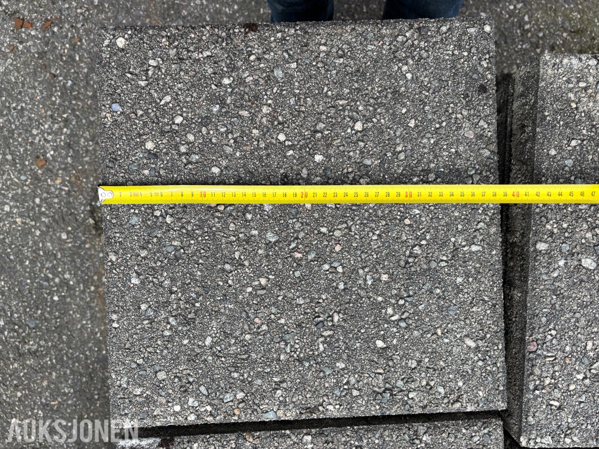 Ca. 7 paller betongheller 45 x 45 cm