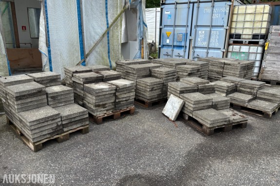 Ca. 7 paller betongheller 45 x 45 cm