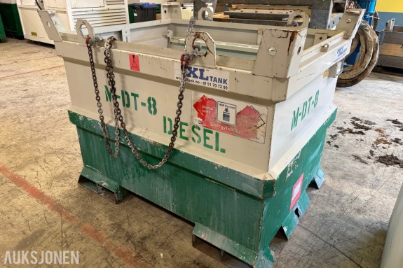 2018 Tolsma M-DT-8 dieseltank 995 liter med oppsamlingskar / Tobbe og pumpe
