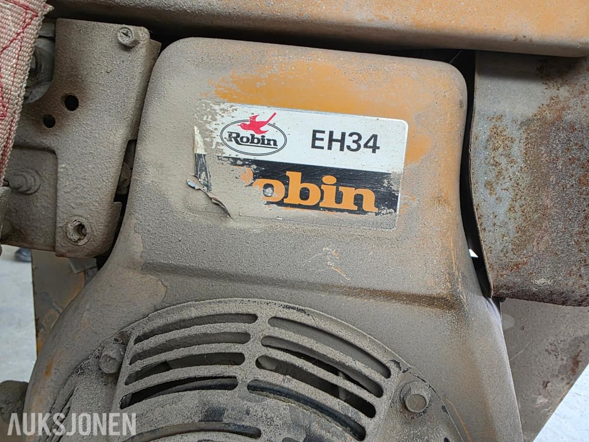 Bachke asfaltsag / fugesag med Robin EH34 motor
