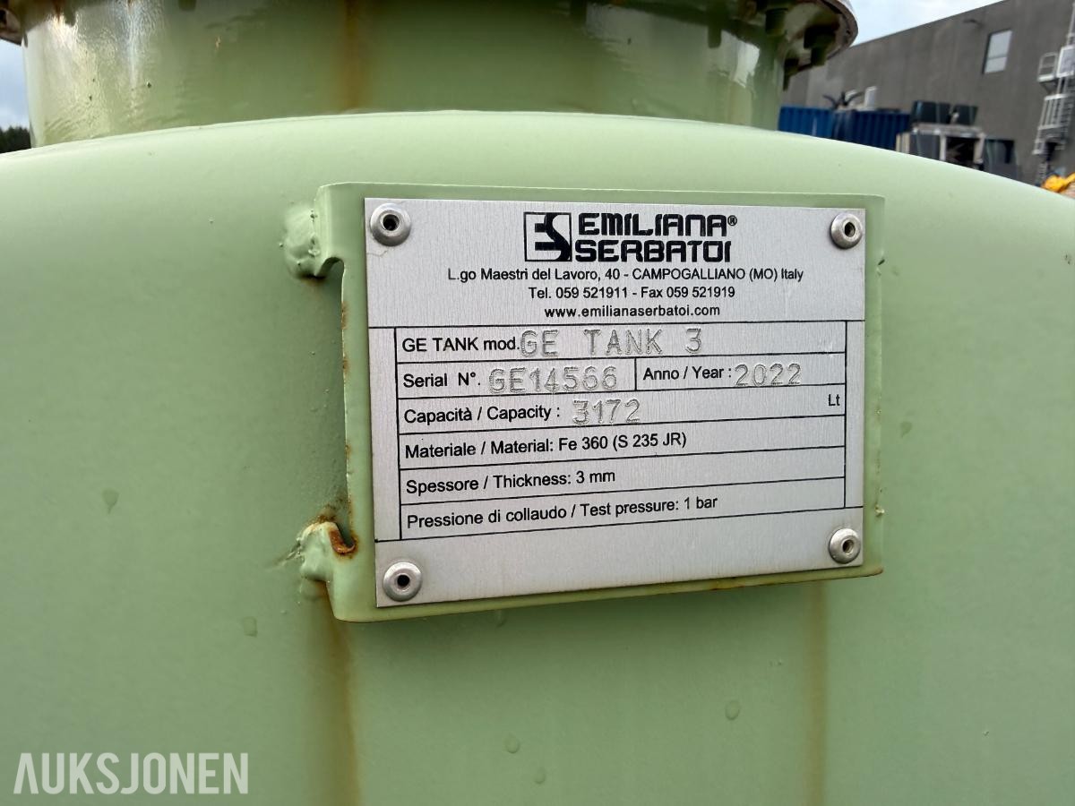 2022 Emiliana Serbatoi 3000L dieseltank med oppsamlingskar