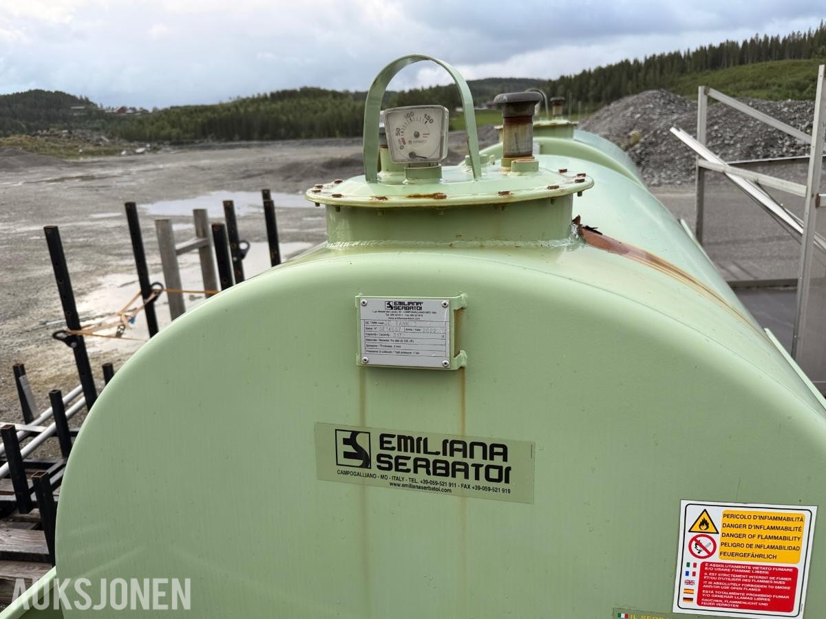 2022 Emiliana Serbatoi 3000L dieseltank med oppsamlingskar