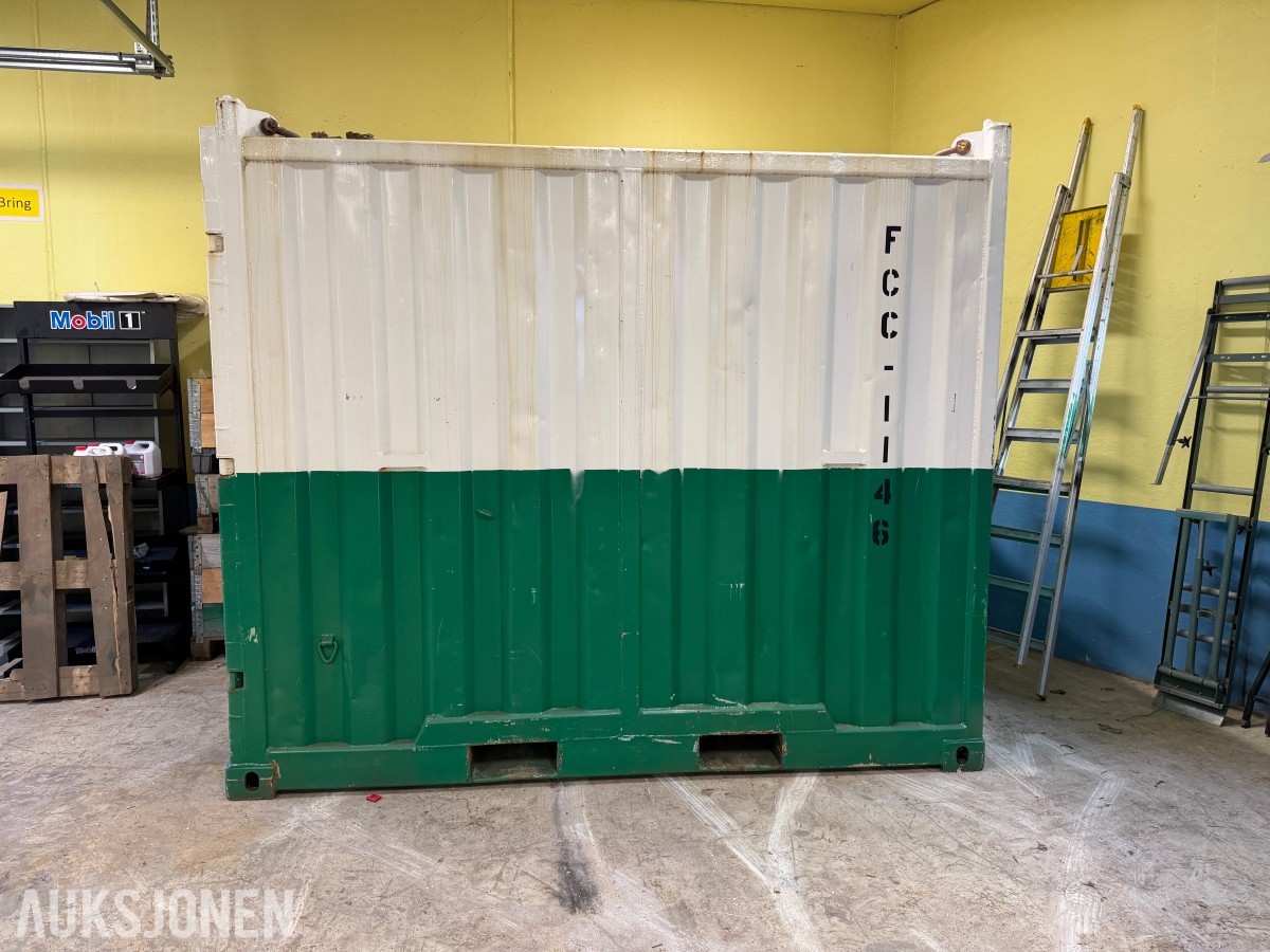 2000 BAR høytrykkspyler i container