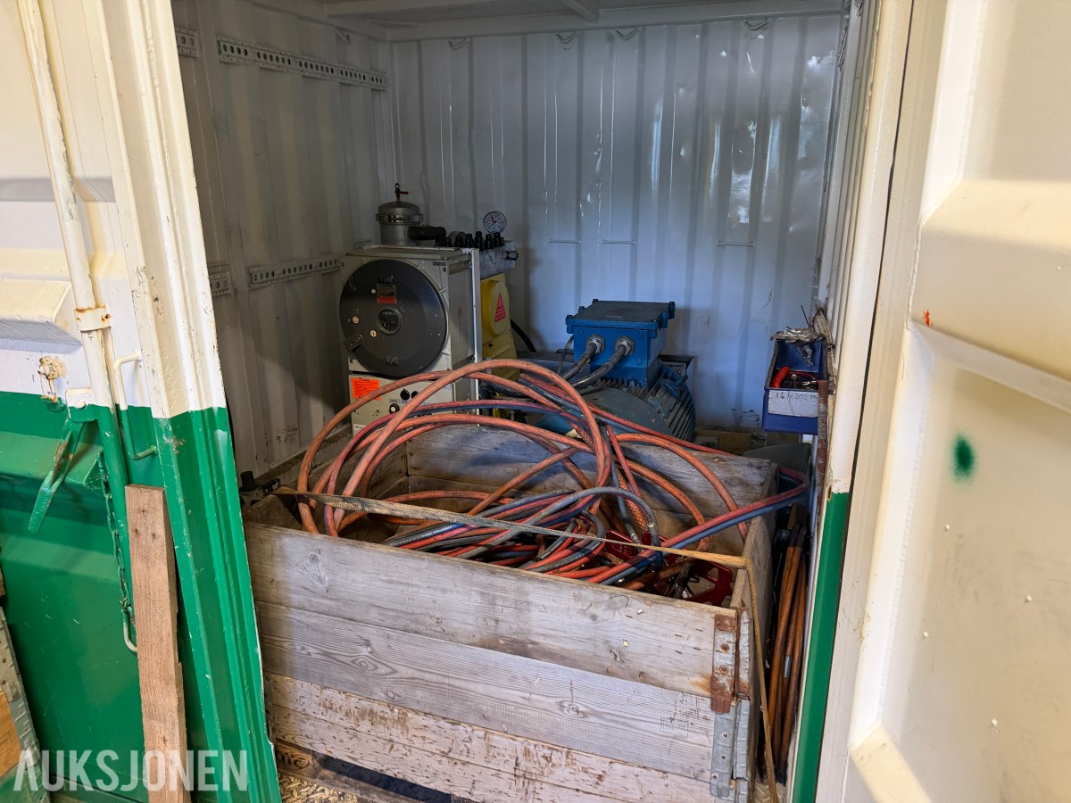 2000 BAR høytrykkspyler i container