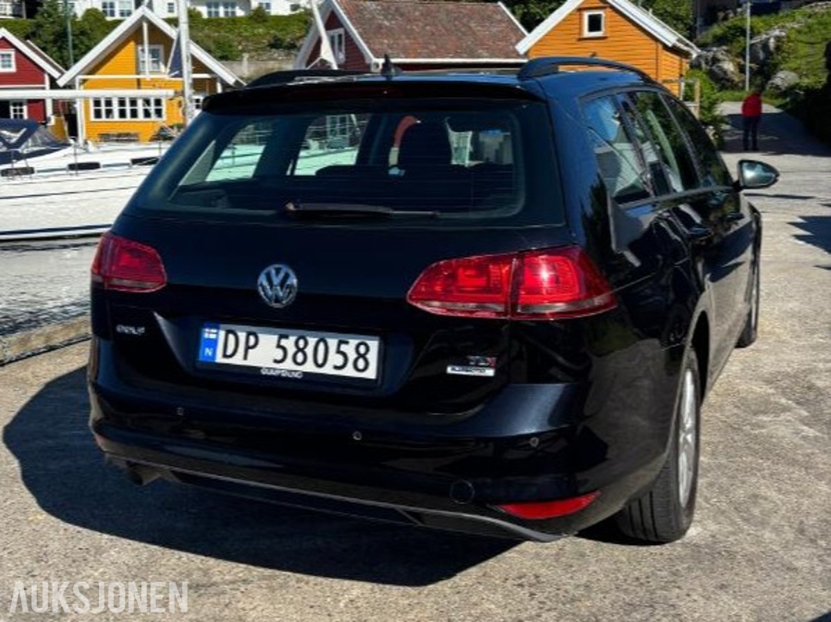 2015 Volkswagen Golf 1.6D 105hk Webasto sommerdekk vinterdekk