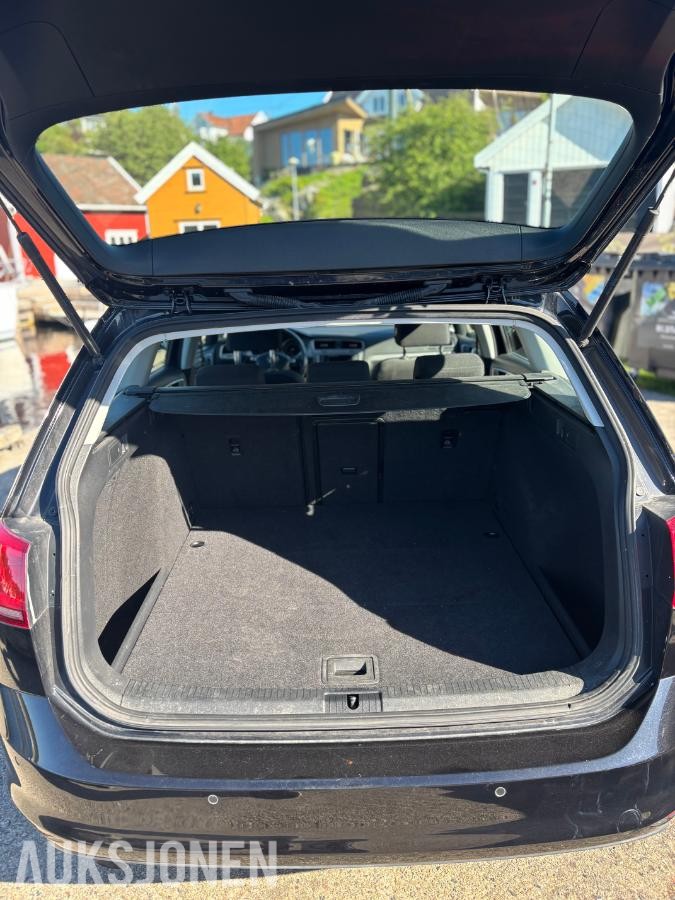 2015 Volkswagen Golf 1.6D 105hk Webasto sommerdekk vinterdekk