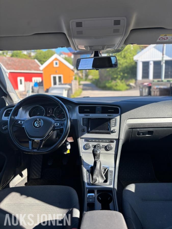 2015 Volkswagen Golf 1.6D 105hk Webasto sommerdekk vinterdekk