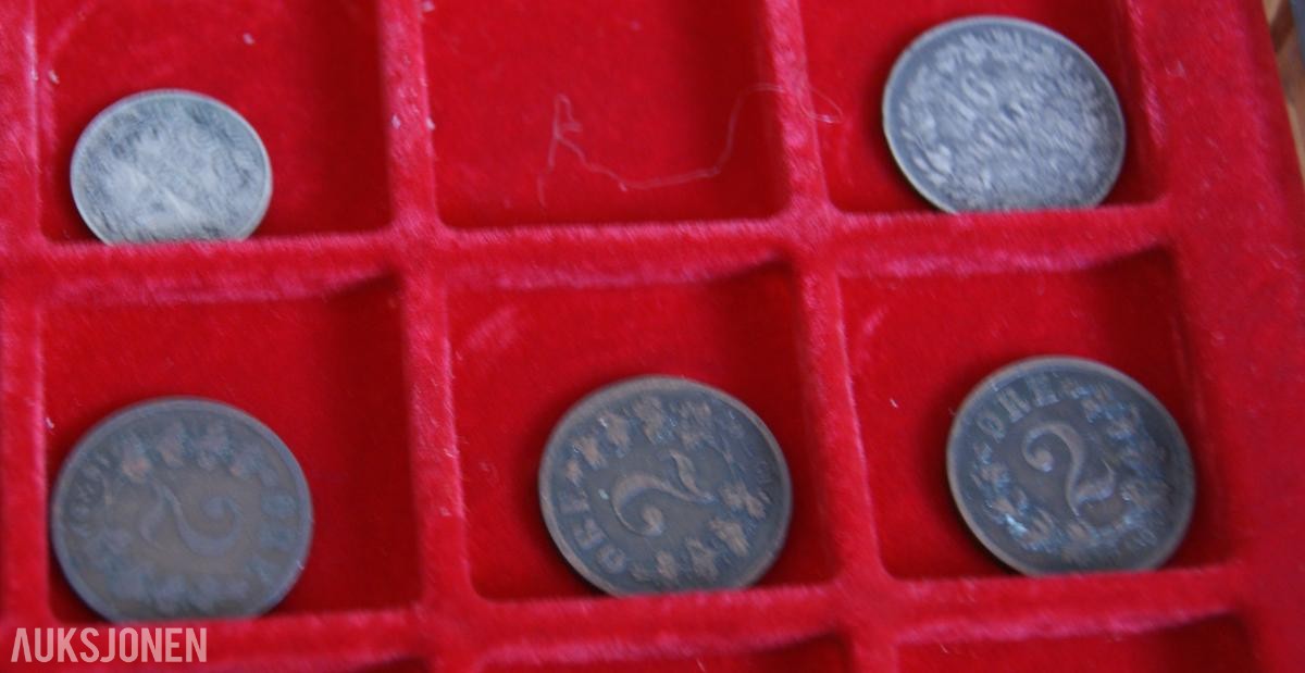 SKRIN MED DIV SKILLING OG OSCAR MYNTER - ingen minstepris
