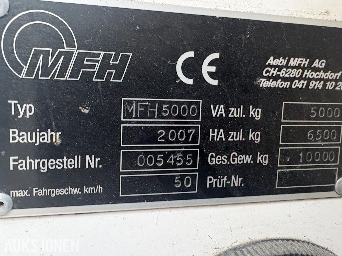 2007 Aebi MFH 5000 Redskapsbærer/sopebil