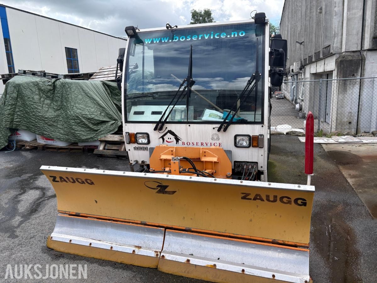 2007 Aebi MFH 5000 Redskapsbærer/sopebil