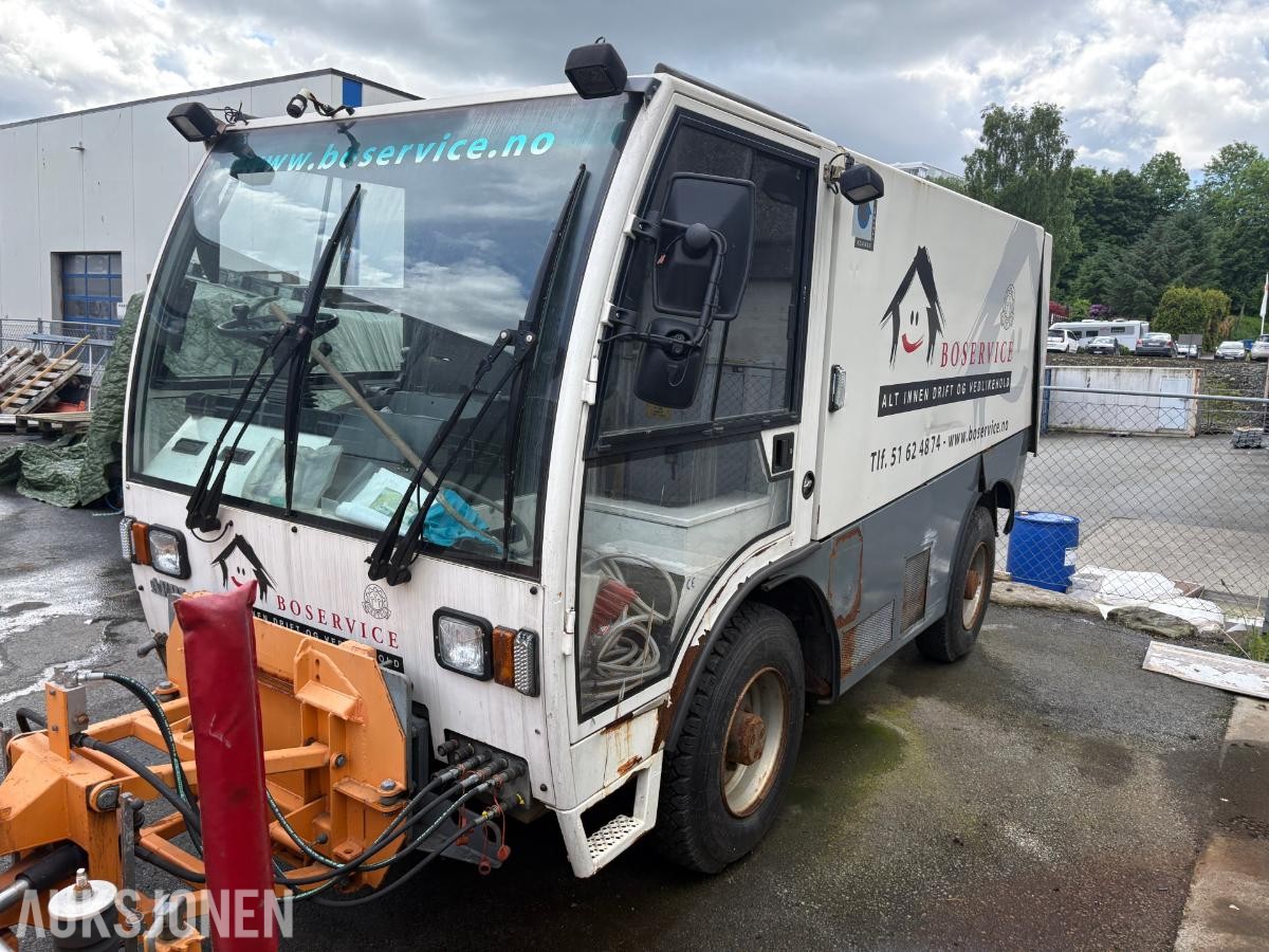 2007 Aebi MFH 5000 Redskapsbærer/sopebil