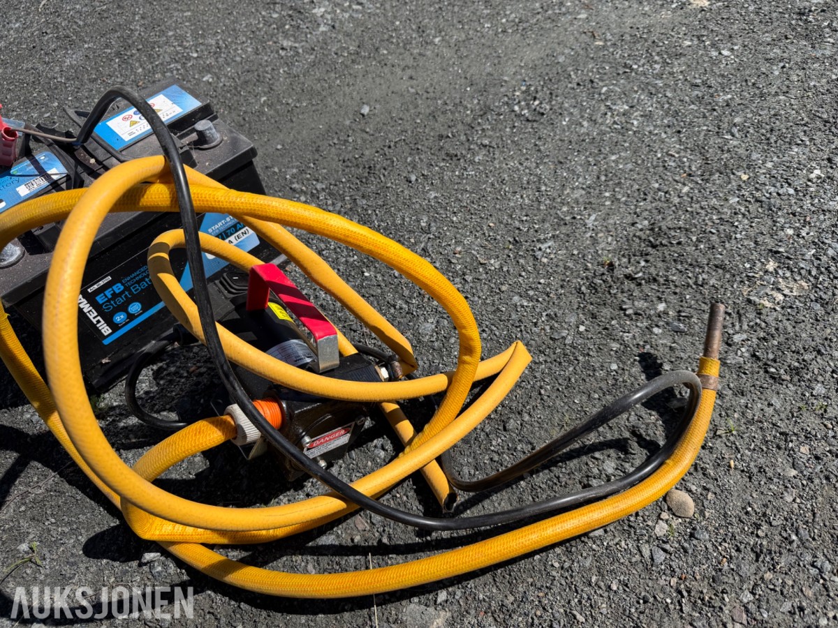 Roth 750 l. Diseltank m/pumpe