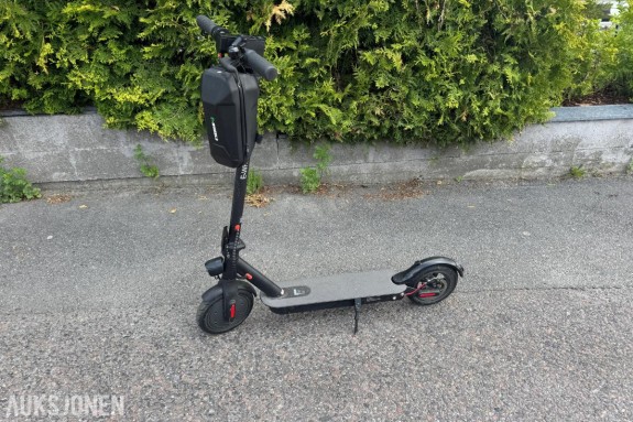 E-Wheels E2S V2 Elektrisk Sparkesykkel - Repobjekt