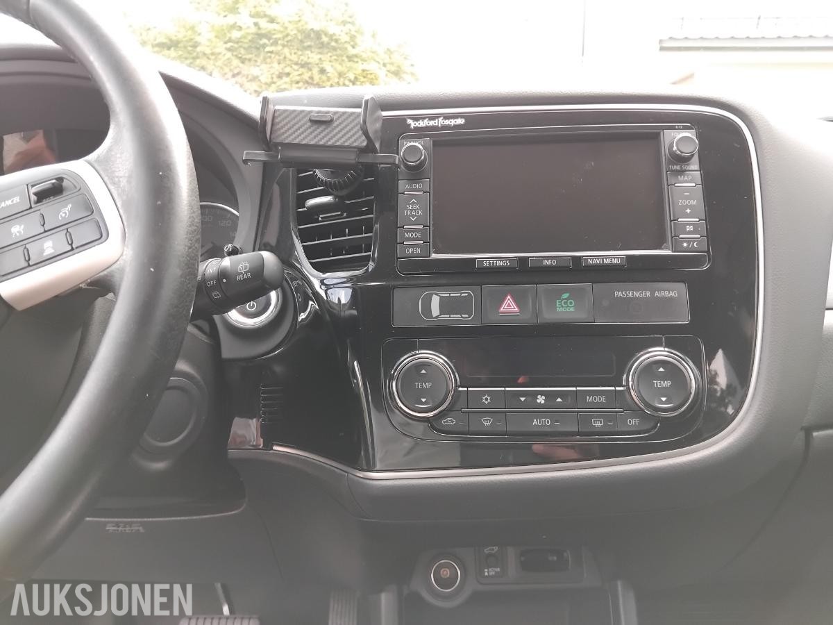 2015 Mitsubishi Outlander PHEV 2.0 Hybrid 121hk 4WD Cruisekontroll, ryggekamera, hengerfeste