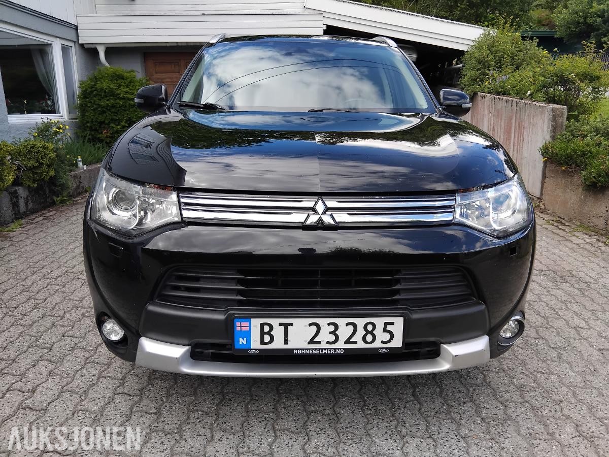 2015 Mitsubishi Outlander PHEV 2.0 Hybrid 121hk 4WD Cruisekontroll, ryggekamera, hengerfeste
