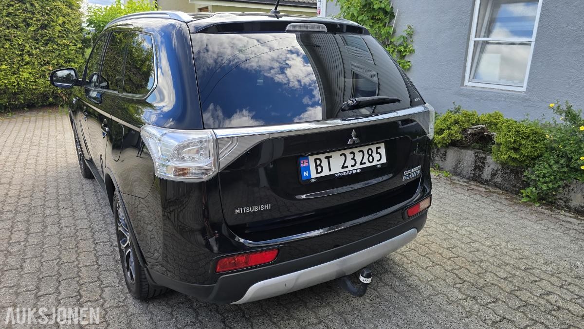 2015 Mitsubishi Outlander PHEV 2.0 Hybrid 121hk 4WD Cruisekontroll, ryggekamera, hengerfeste