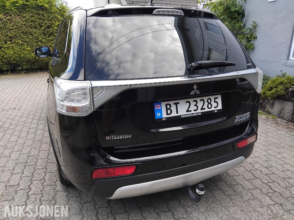 2015 Mitsubishi Outlander PHEV 2.0 Hybrid 121hk 4WD Cruisekontroll, ryggekamera, hengerfeste