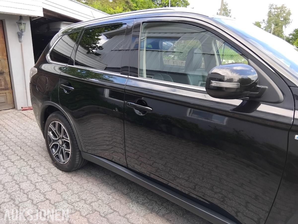2015 Mitsubishi Outlander PHEV 2.0 Hybrid 121hk 4WD Cruisekontroll, ryggekamera, hengerfeste