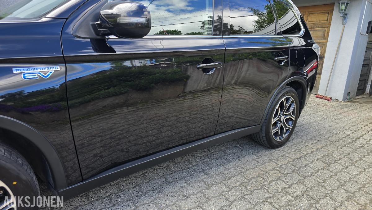 2015 Mitsubishi Outlander PHEV 2.0 Hybrid 121hk 4WD Cruisekontroll, ryggekamera, hengerfeste