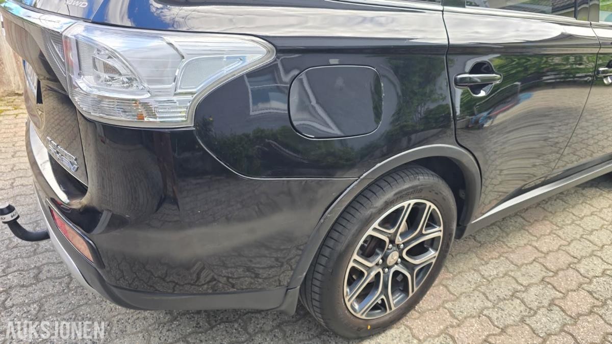 2015 Mitsubishi Outlander PHEV 2.0 Hybrid 121hk 4WD Cruisekontroll, ryggekamera, hengerfeste
