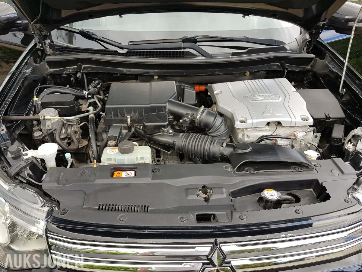2015 Mitsubishi Outlander PHEV 2.0 Hybrid 121hk 4WD Cruisekontroll, ryggekamera, hengerfeste