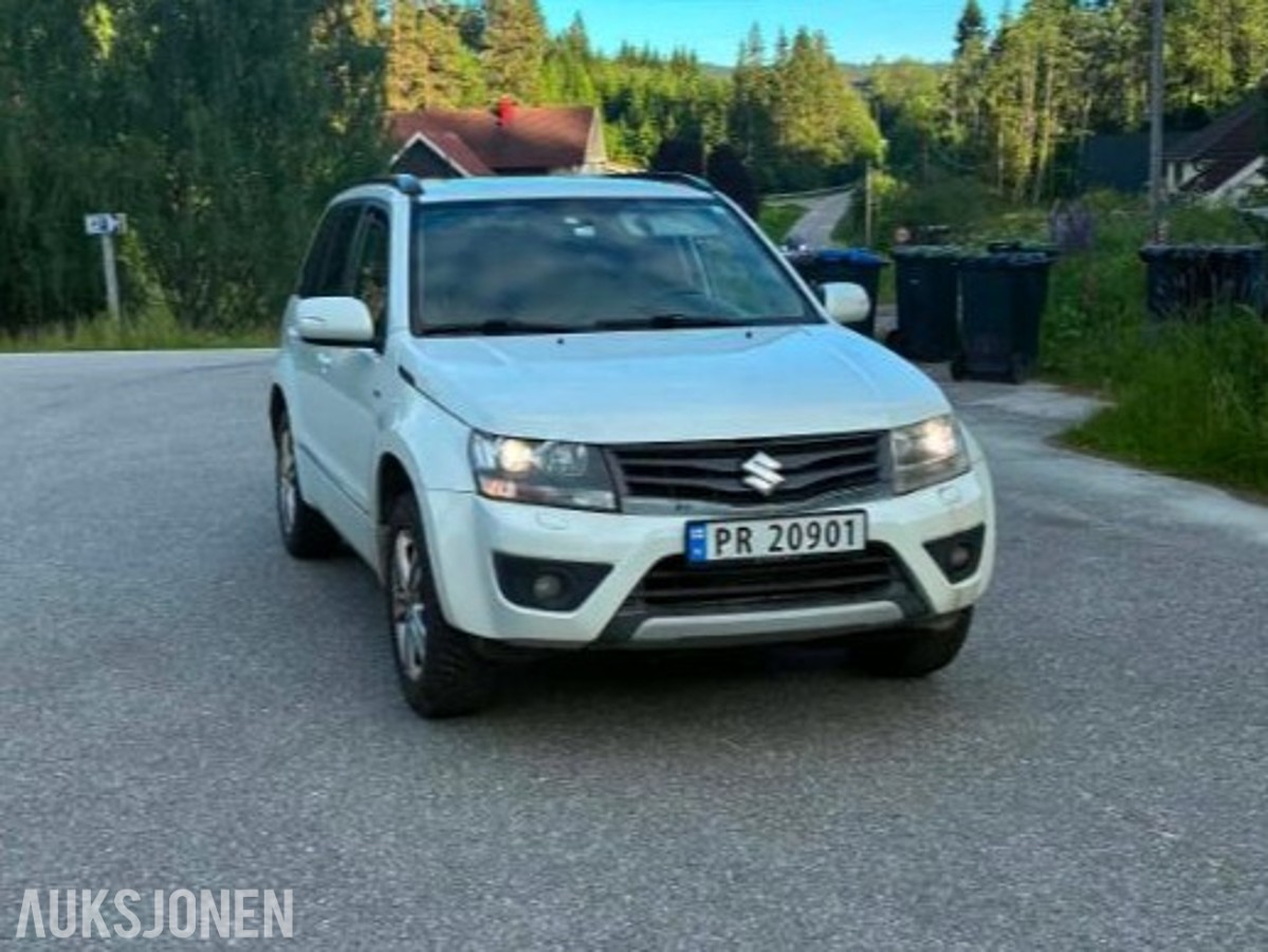 2013 Suzuki Grand Vitara 1.9D 129hk 4X4 piggdekk sommerhjul