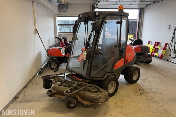 2012 Husqvarna P525D Traktorklipper 4x4 med førerhus og 155 cm klippeaggregat