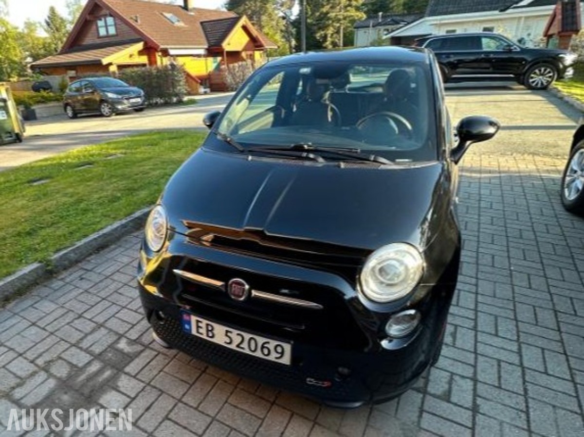 2015 Fiat 500e helårsdekk originalfelger