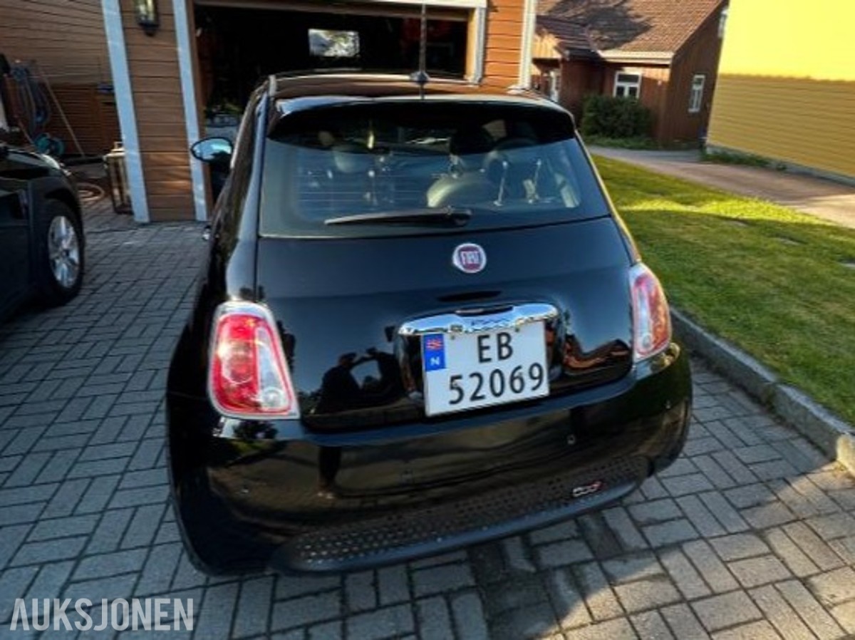 2015 Fiat 500e helårsdekk originalfelger