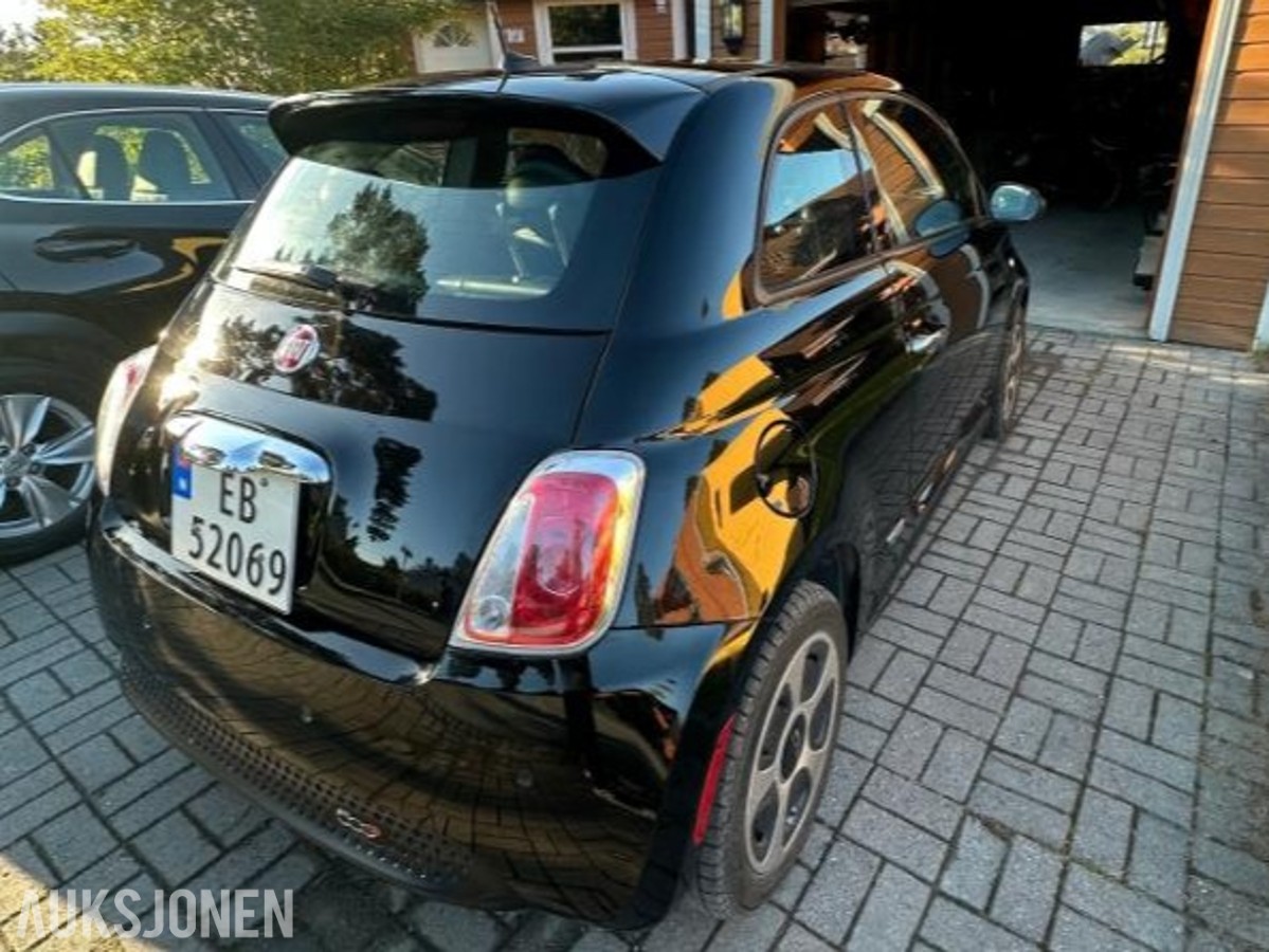 2015 Fiat 500e helårsdekk originalfelger