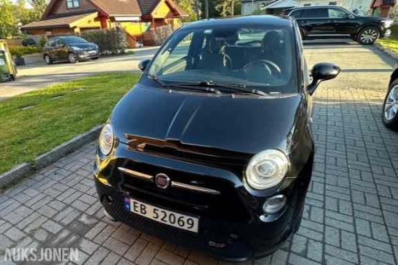 2015 Fiat 500e helårsdekk originalfelger