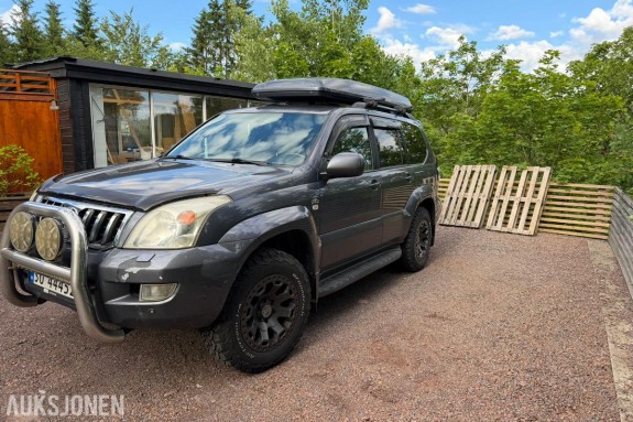 2005 Toyota Land Cruiser  3.0 166hk 4WD automat cruisekontroll hengerfeste navigasjon s+v dekk