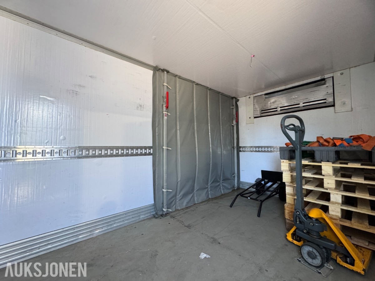 2022 IVECO DAILY KJØL/FRYS LØFTELEM AUTOMATGIR REP.OBJEKT