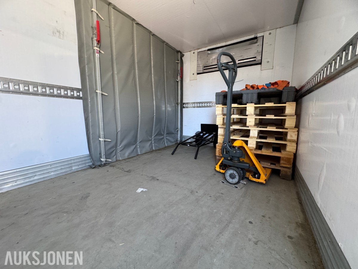 2022 IVECO DAILY KJØL/FRYS LØFTELEM AUTOMATGIR REP.OBJEKT