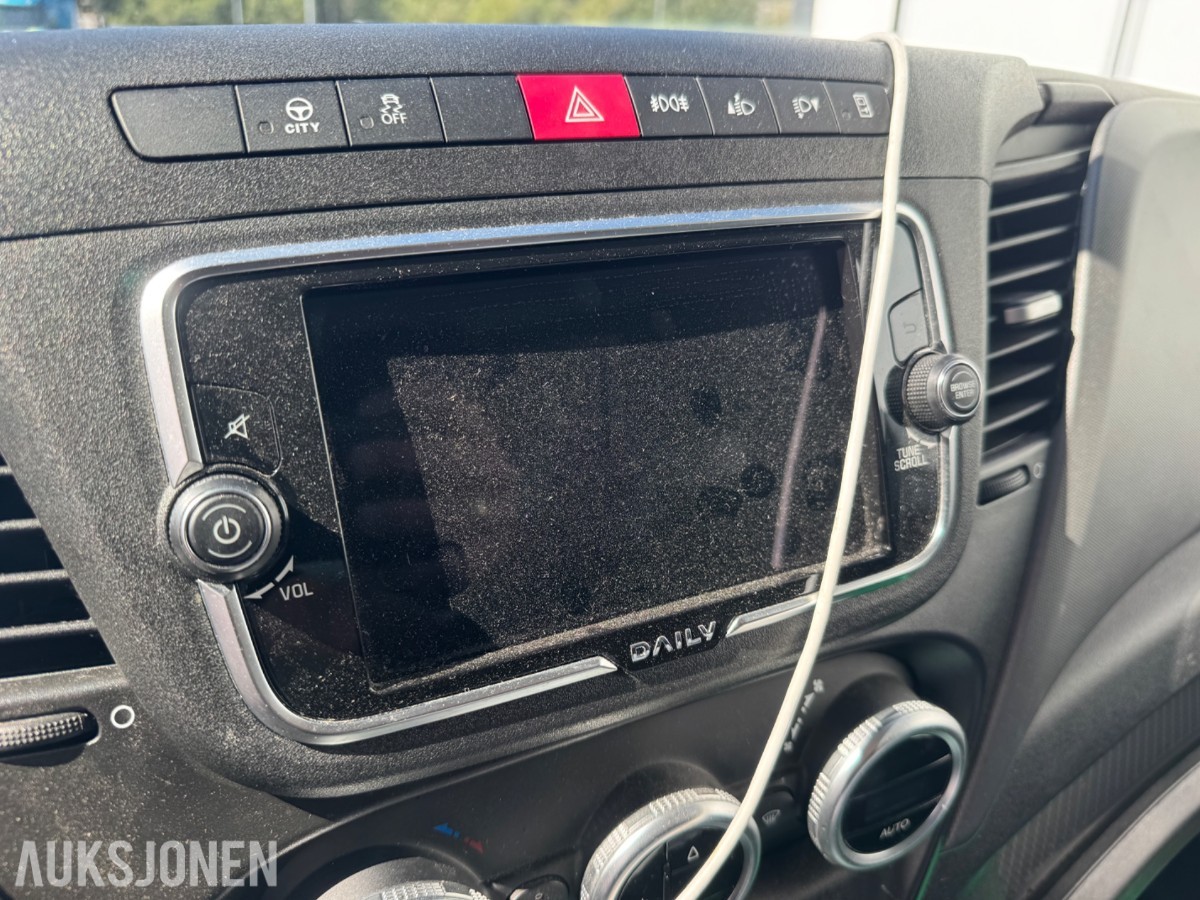 2022 IVECO DAILY KJØL/FRYS LØFTELEM AUTOMATGIR REP.OBJEKT