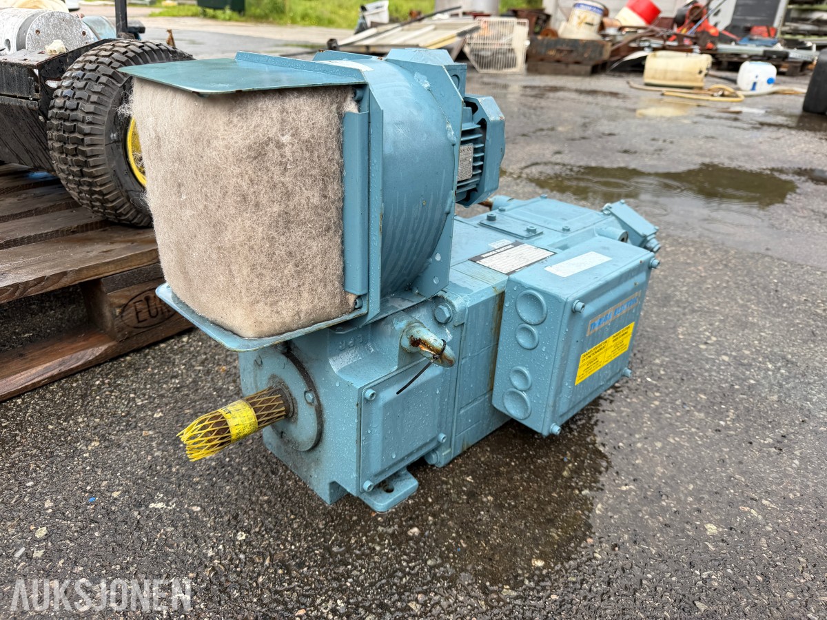 THRIGE ELECTRIC ERVOMOTOR 10,5 KW MED KJØLEVIFTE