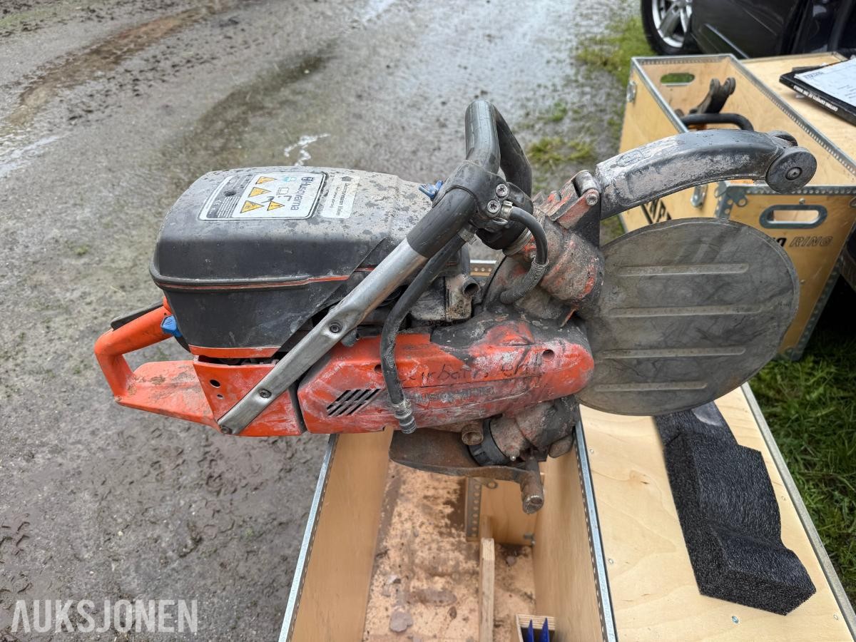 2010 Husqvarna K960 Ring, bensindrevet ringsag med transportkasse