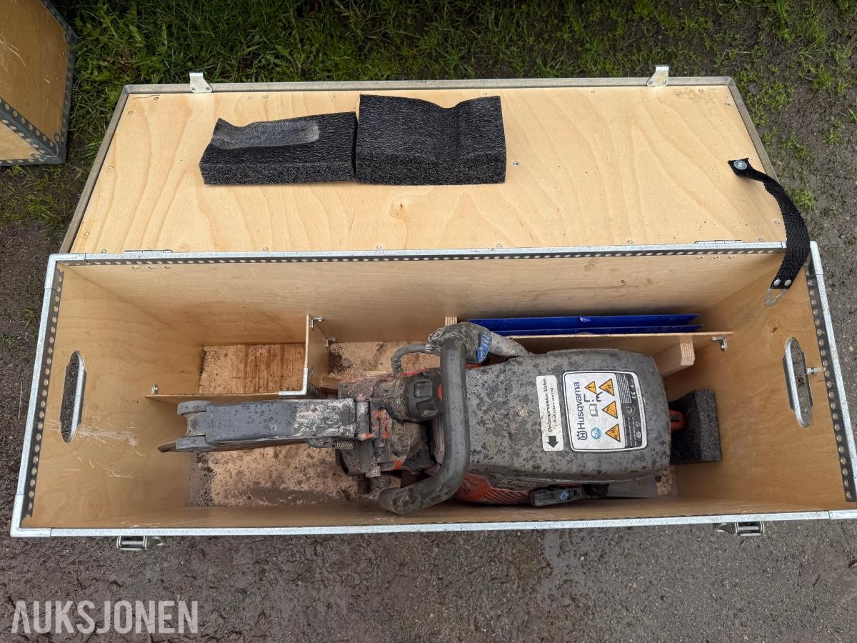 2010 Husqvarna K960 Ring, bensindrevet ringsag med transportkasse