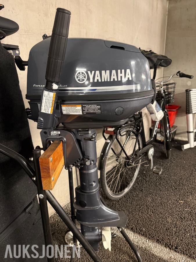West 230 med Yamaha 4hk 