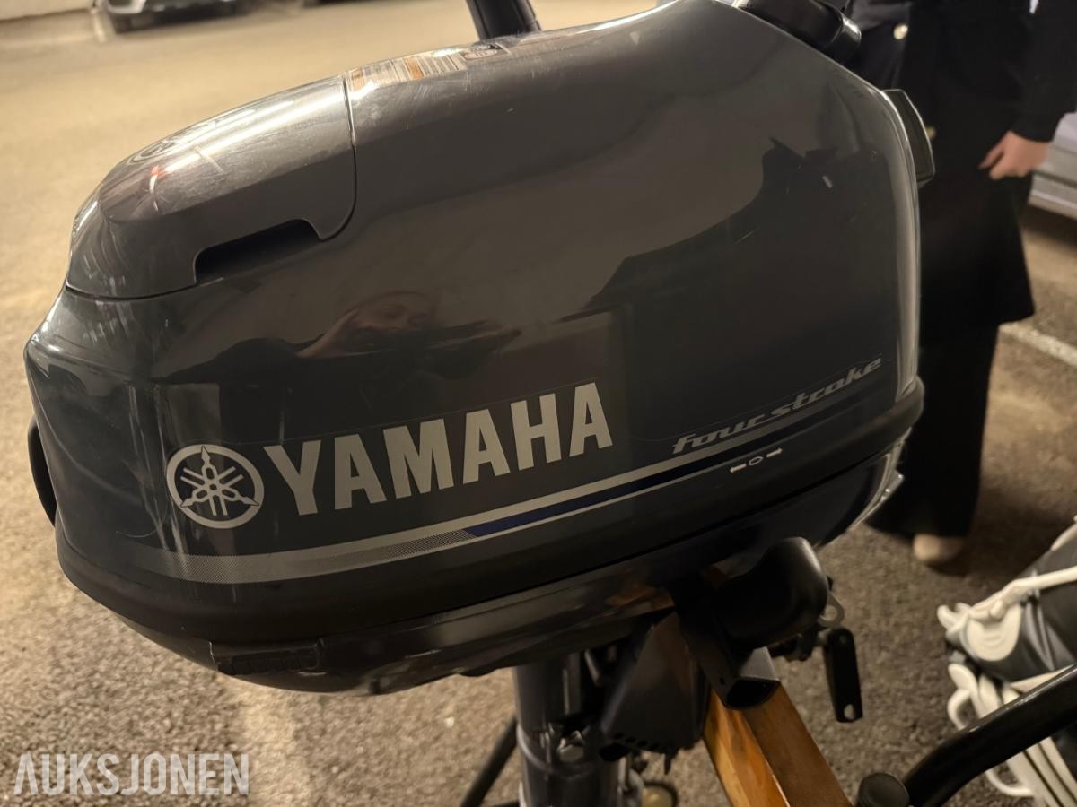 West 230 med Yamaha 4hk 
