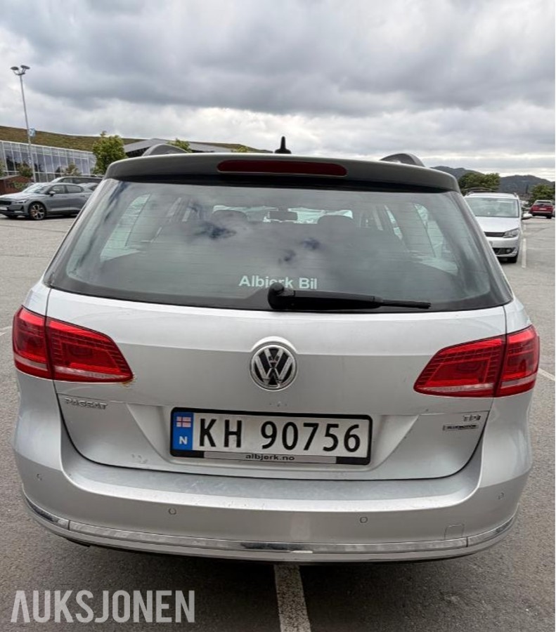 2013 Volkswagen Passat 1.6 Diesel 105hk, Cruisekontroll, Navigasjon, S+V dekk