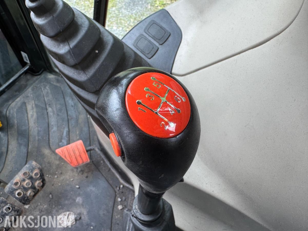 2018 Massey Ferguson 4709 4WD POWER SHUTTLE COMFORT CONTROL 12X12 FRONTHYDRAULIKK