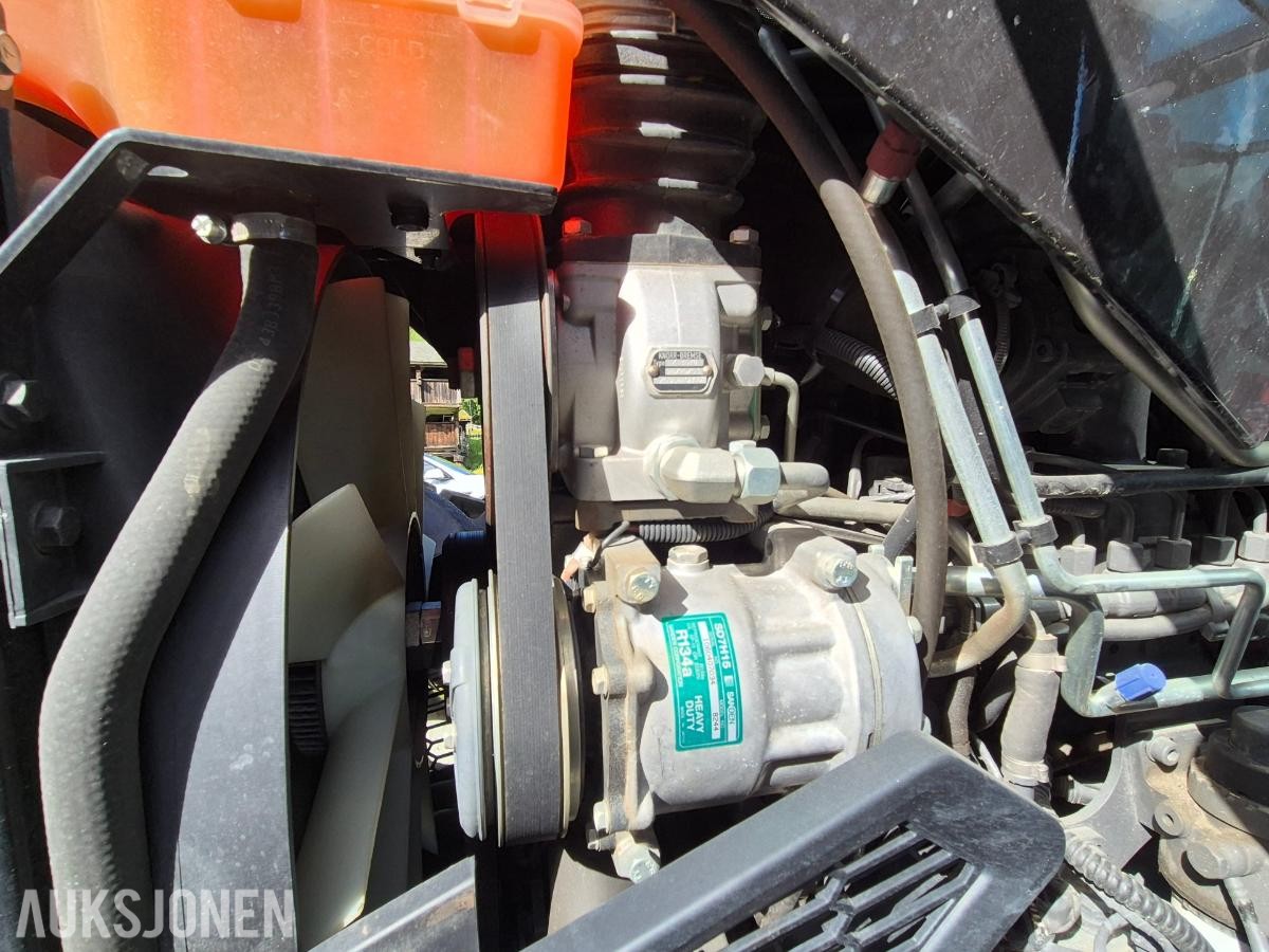 2021 Valtra A114 med laster