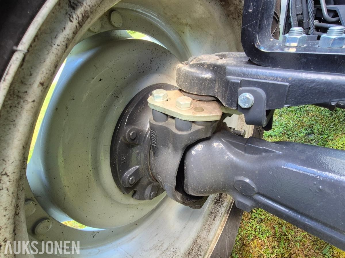 2021 Valtra A114 med laster